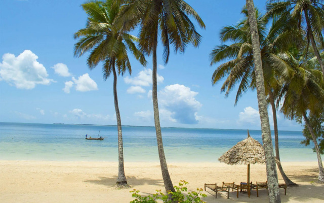 Antonio Beach Hotel and Spa