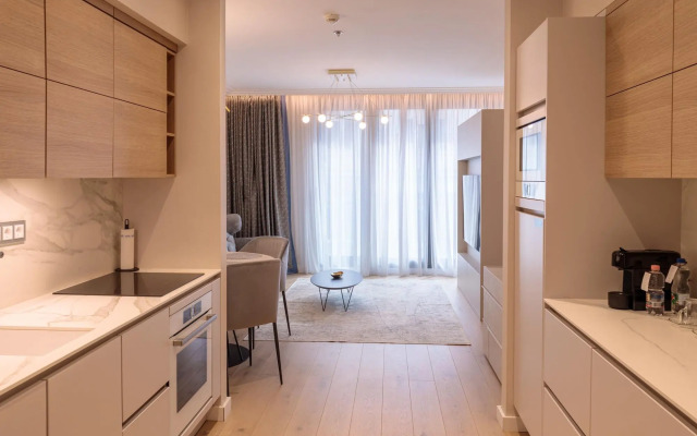 Emerald Downtown Suites