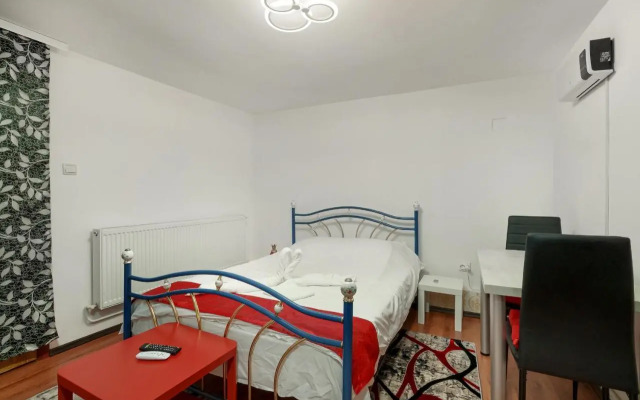 Stone Gate Apartment #3