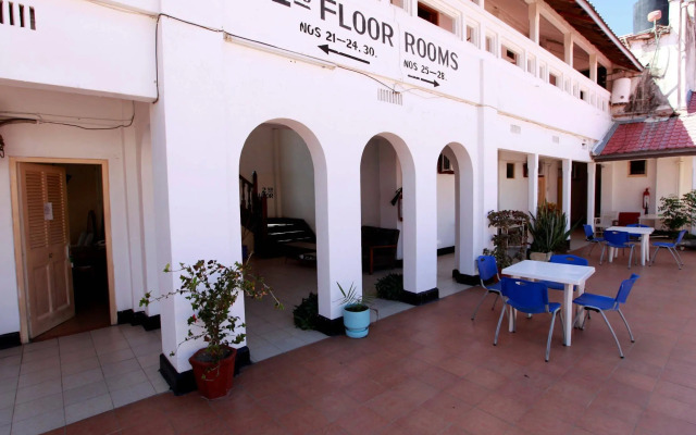 New Palm Tree Hotel