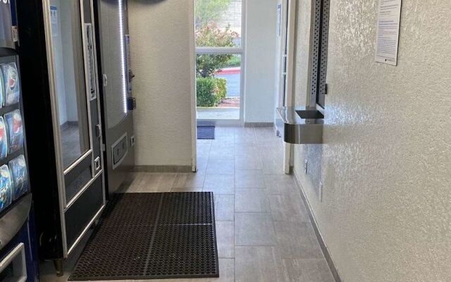 Studio 6 Albuquerque, NM – Midtown