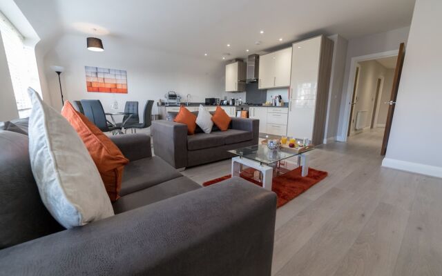 Helios Court Penthouse Serviced Apartment by Ferndale