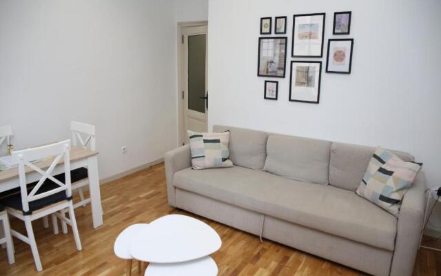 Central Market Parking opcional by Salamancavacacional