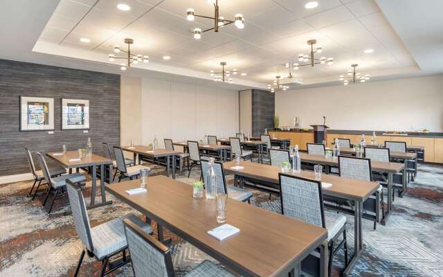 Cambria Hotel Denver Downtown RiNo