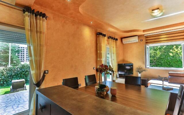 Montesun Holiday Novak Home