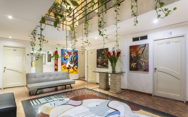 Hotel Picasso Inn