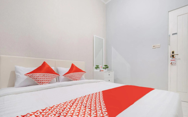 OYO 2727 Nareswari Guest House