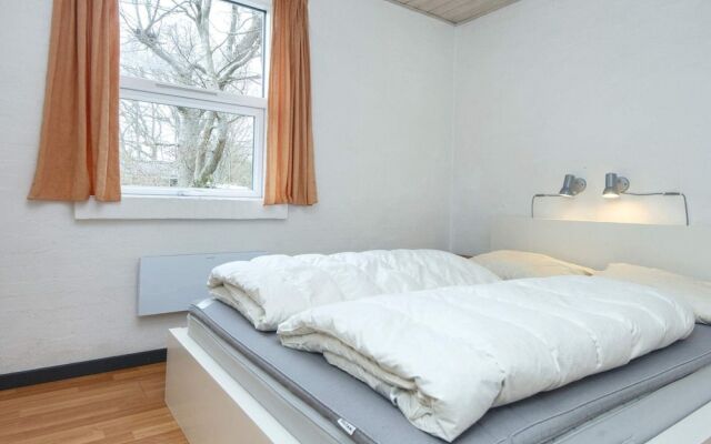 10 Person Holiday Home in Glesborg-by Traum