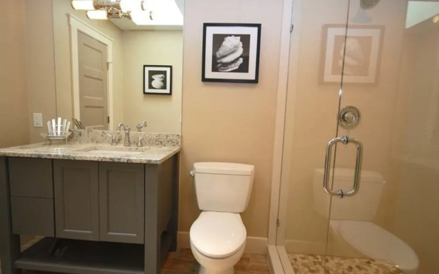 Wren Drive 18 by RedAwning