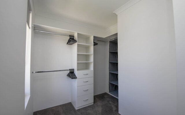 Karrinyup Waters House Rentals