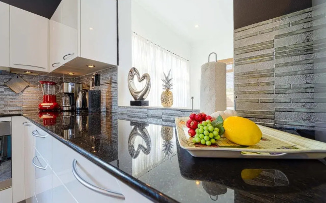 Luxurious 5-Bed Private Pool Villa - PV6