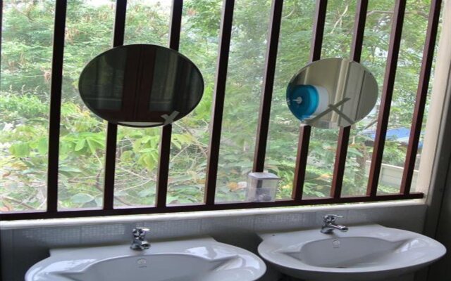 First Inn Bangkok Hostel