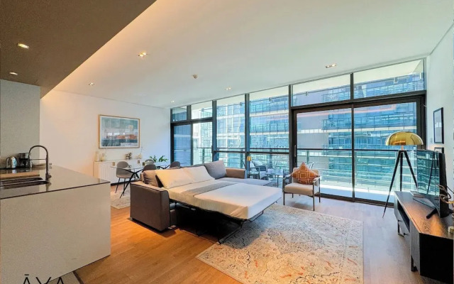 Aya - Sophisticated 1BR Apartment in CityWalk with Views