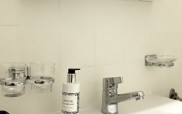 Domino Cosy Studio by the Fountain