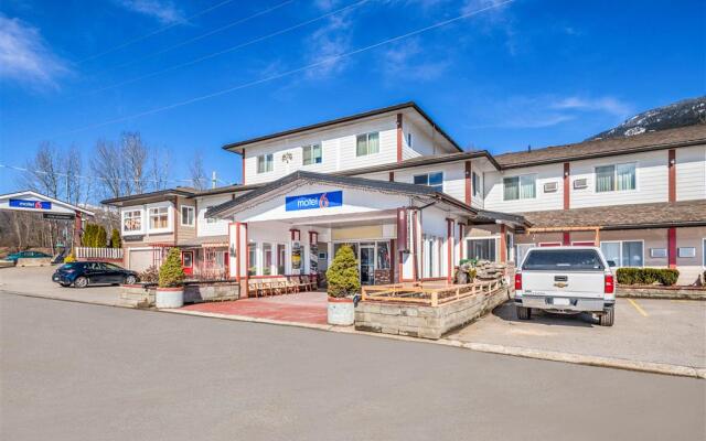 Revelstoke Gateway Inn