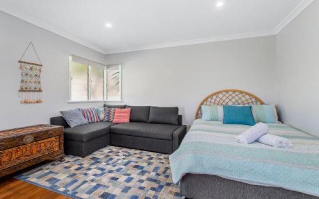 BANYANDAH 557 Ocean Drive NH