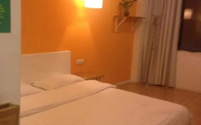 Love Flower Hostel