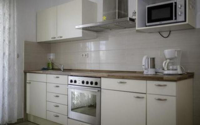 Apartment In Lopar With Air Conditioning Wi fi