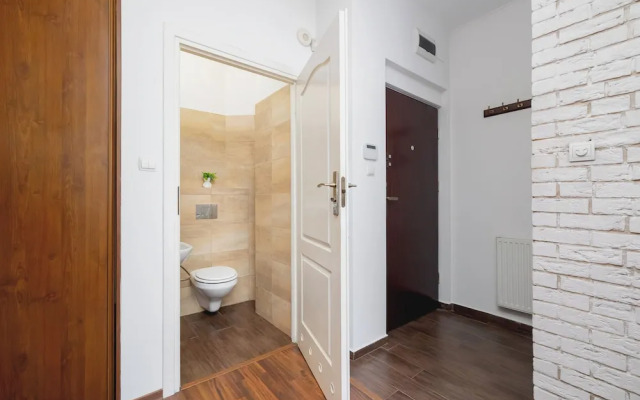 Asnyka Apartment Cracow by Renters
