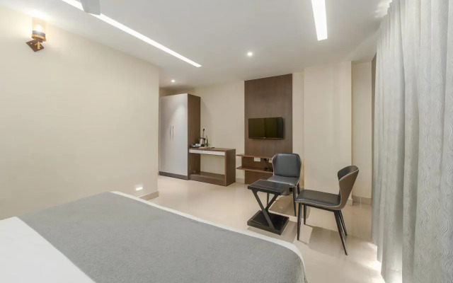 OYO Premium Light House Hill