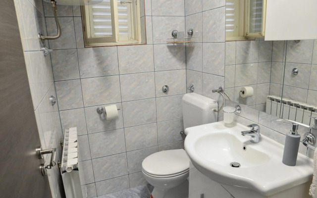 Apartment Summer Breeze