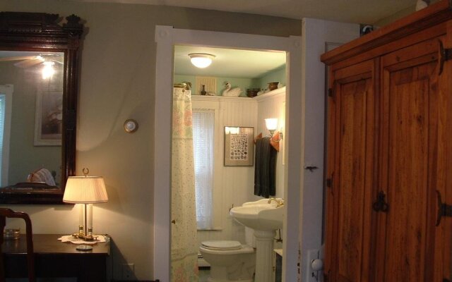 A White Swan Bed and Breakfast