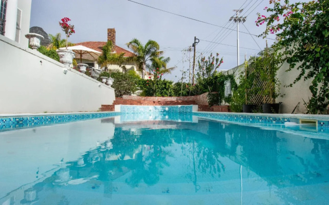 Rhonda's Manor Boutique Guest House