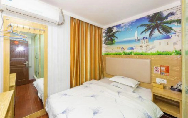 Jinfeng Hotel (Guangzhou Shangxiajiu Pedestrian Street Chenjiazhao Subway Station)