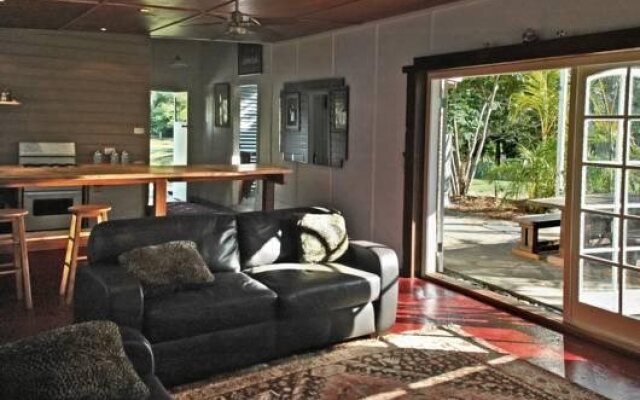 Mavis's Cabins @ Mt Warning