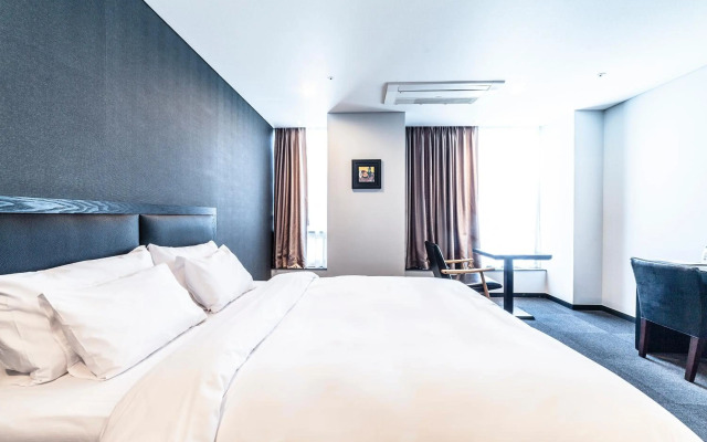 Gangneung Tourist Hotel