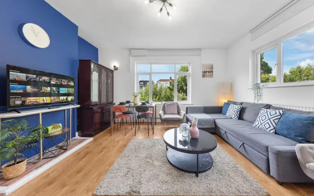 Amazing 3-bed Flat in Golders Green Near Station