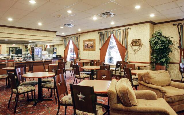Comfort Suites Waco Near University Area