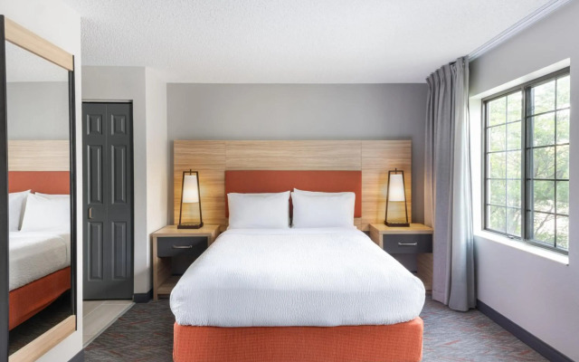 Candlewood Suites Eagan Arpt South - Mall Area by IHG