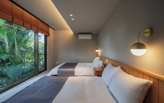 Reflexion Villas GLANZ