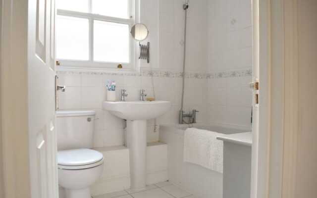 3 Bedroom House Close to Victoria Park