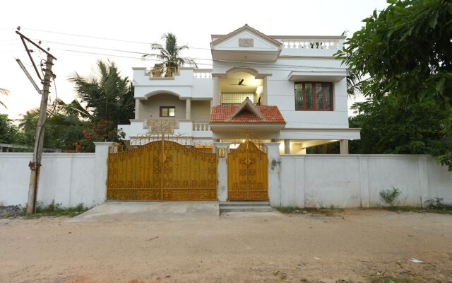 OYO 11698 Home Spacious 3BHK Near Boat House