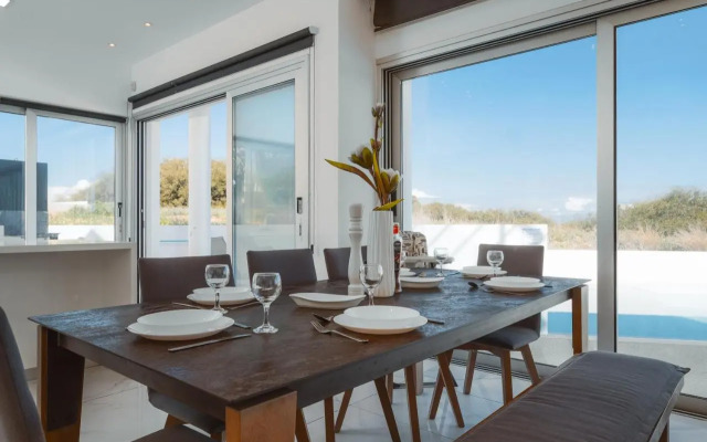 Seaside Luxury Villa