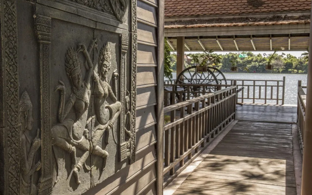 Romduol Island Chalet