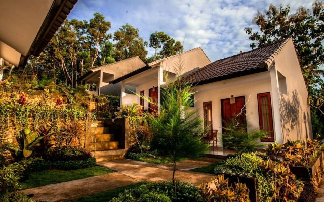 Singgahan Bungalow by ecommerceloka