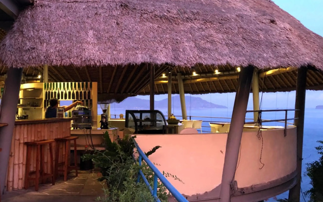 Bloo Lagoon Eco Village