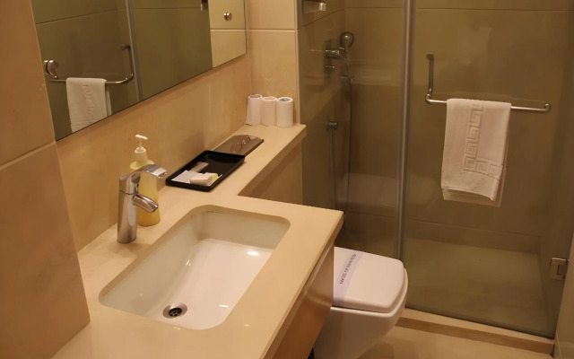 Almondz Hotel