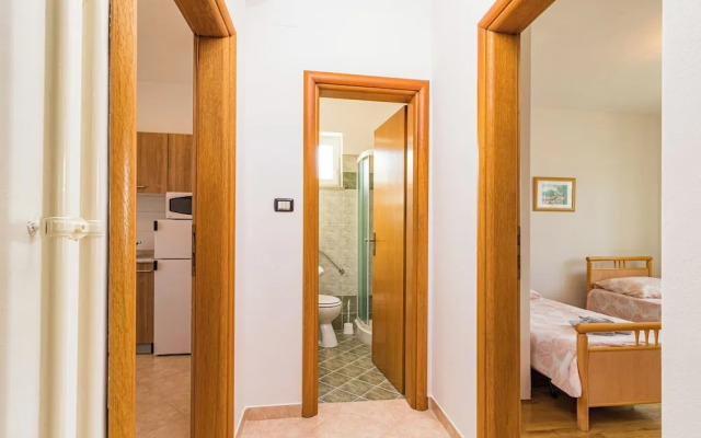 Holiday House Damir - Apartment 1