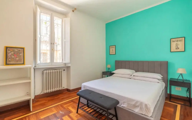 Campo de Fiori Large and Beautiful Apartment