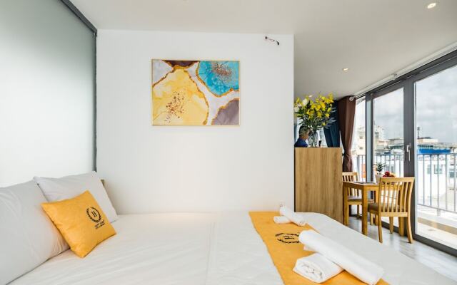 HAPPYHOMES 102 Luxury Bui Vien Apartment