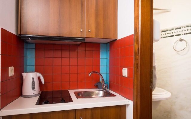 Xenon Apartments