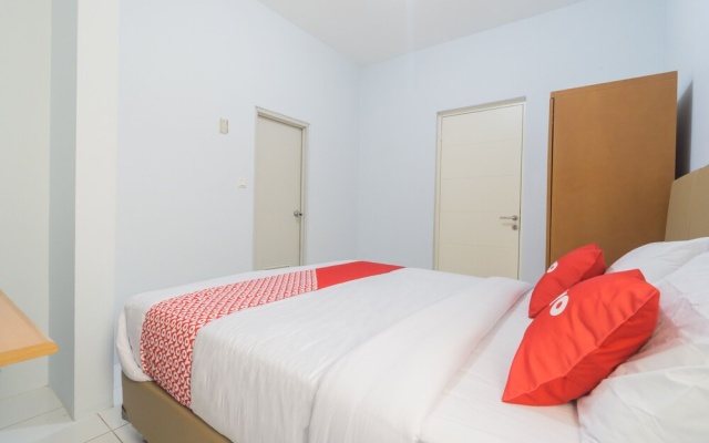 Rotterdam Guest House by OYO – Guest Rooms – Curug