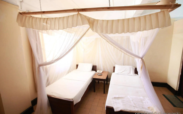 New Palm Tree Hotel