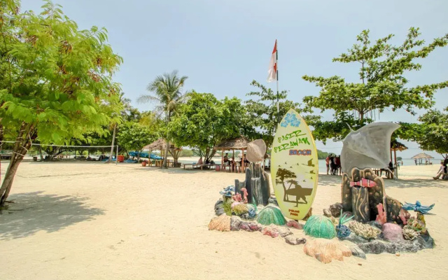 Guerilla Dive Lodge Pulau Pari
