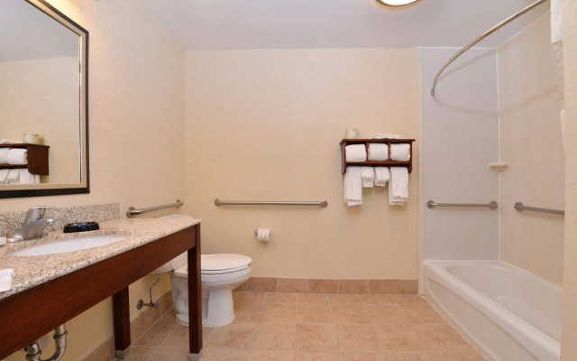 Wingate by Wyndham Steubenville