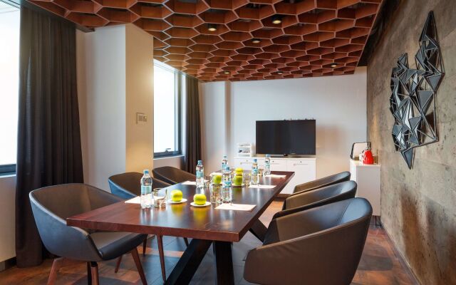 Park Inn by Radisson Kyiv Troyitska